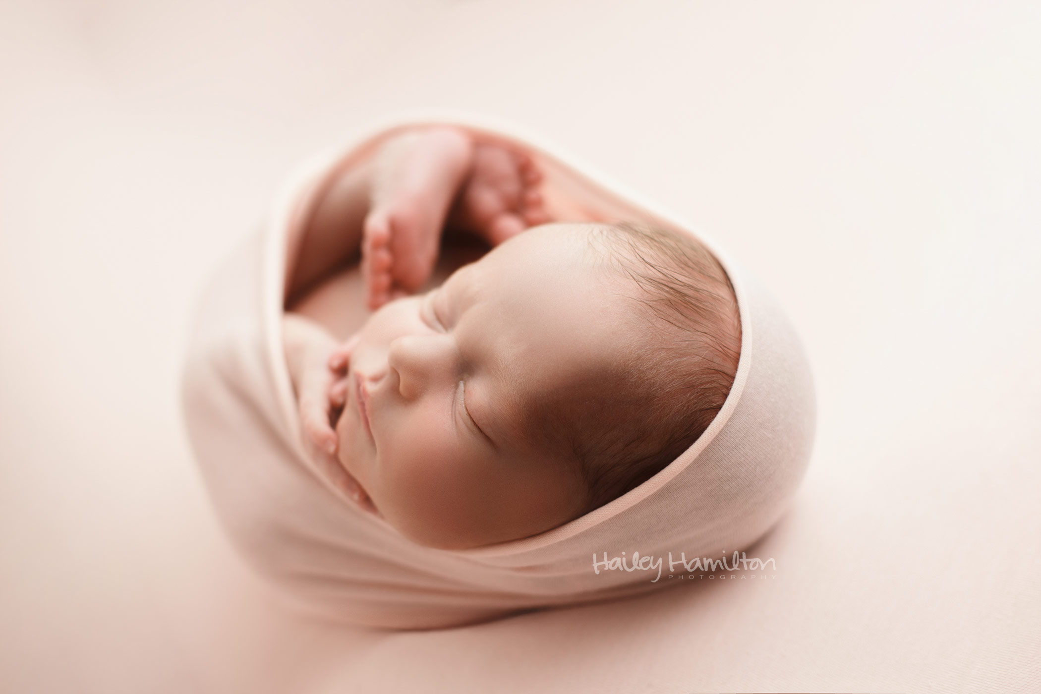 Best-baby-photographer-Calgary-Alberta-new-born-photoshoot