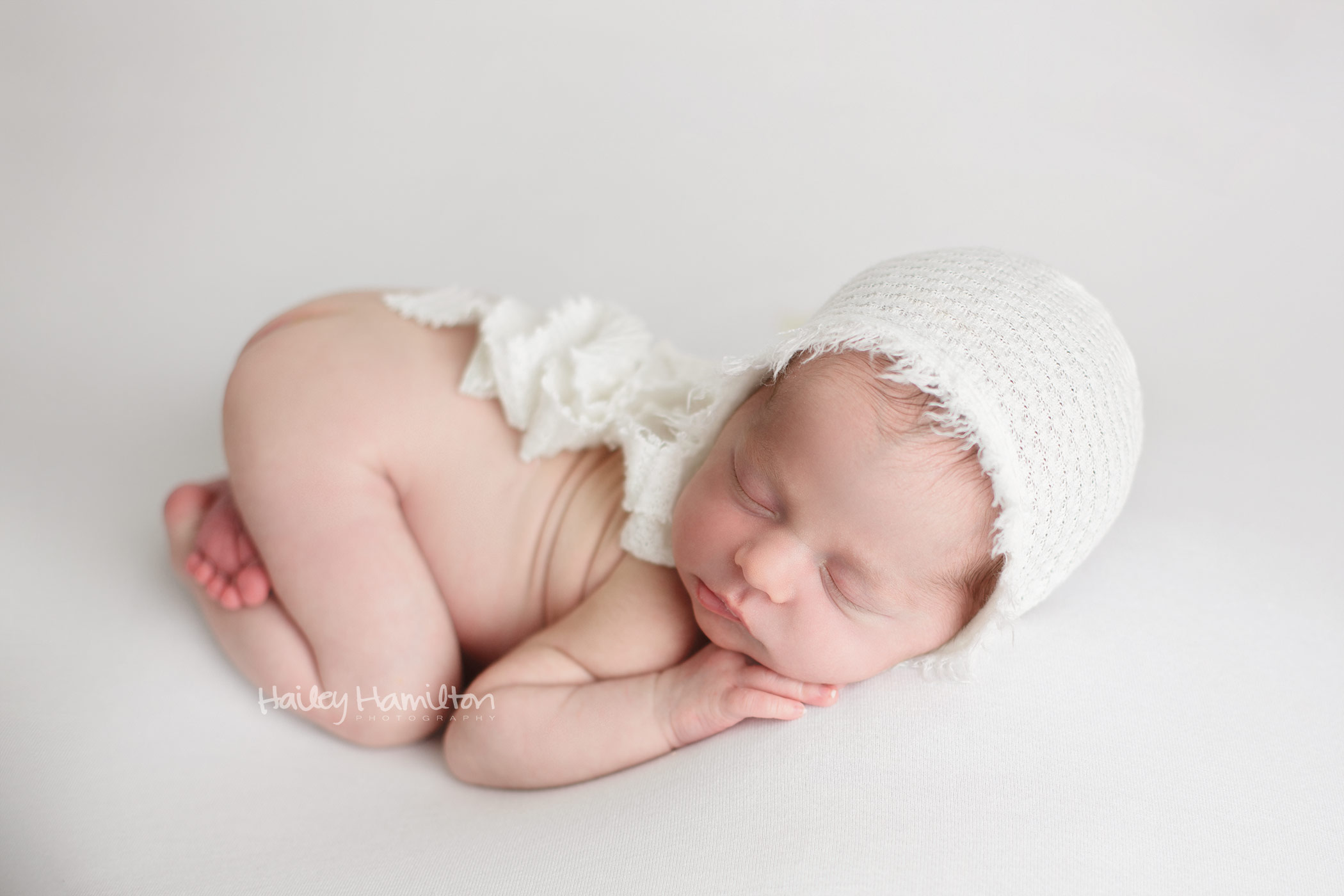 Best-newborn-photography-Calgary-new-born-baby-photographer-Calgary-photographers-photo-studio