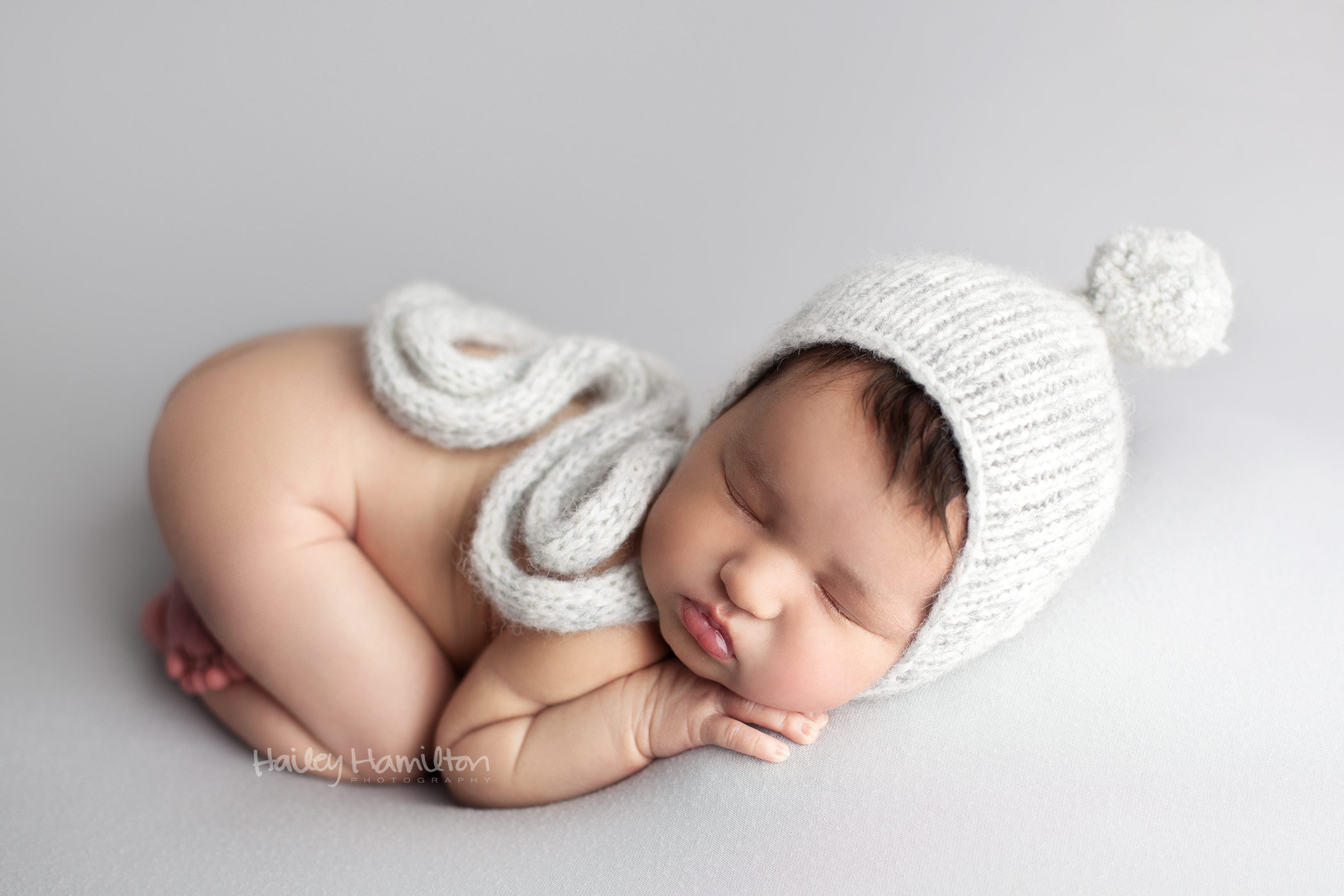 Newborn-photography-Calgary-baby-photographer-photo-studio